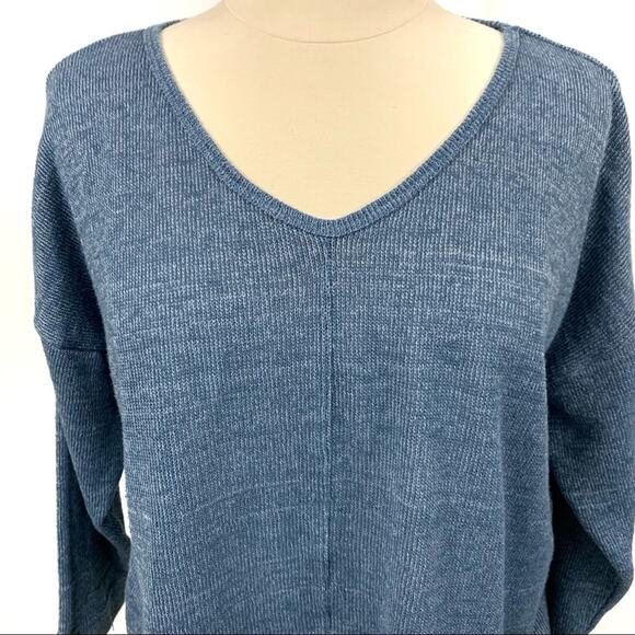 Sam & Lavi Knit v-Neck Long Sleeve Hi-Lo Crop Top Small - Picture 3 of 10